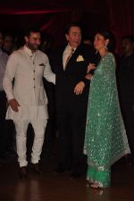 Kareena Kapoor, Saif Ali Khan, Randhir Kapoor at Genelia D_Souza and Ritesh Deshmukh wedding reception in Hotel Grand Hyatt, Mumbai on 4th Feb 2012 (39).JPG